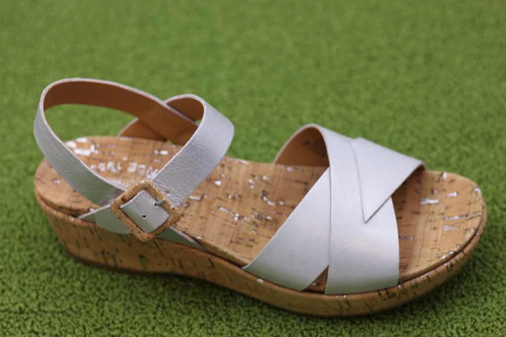 Women's Myrna2.0 Sandal - Silver Leather Side Angle View