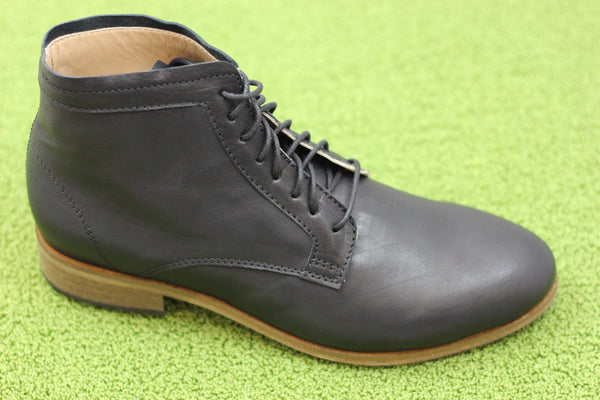 Women's GB49204 Lace Boot - Black Calf Side Angle View