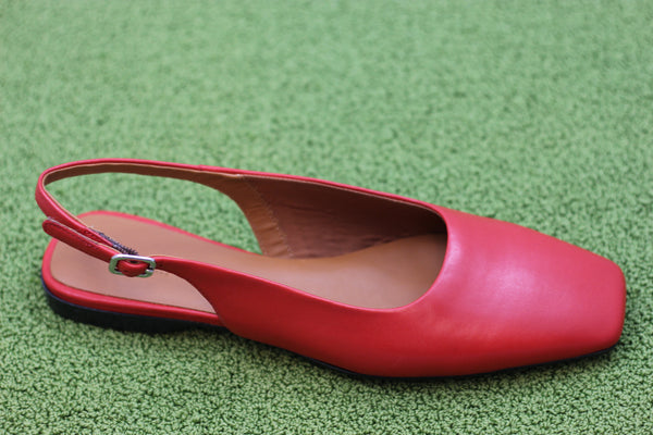 Womens Delia Pump - Red Leather Side Angle View