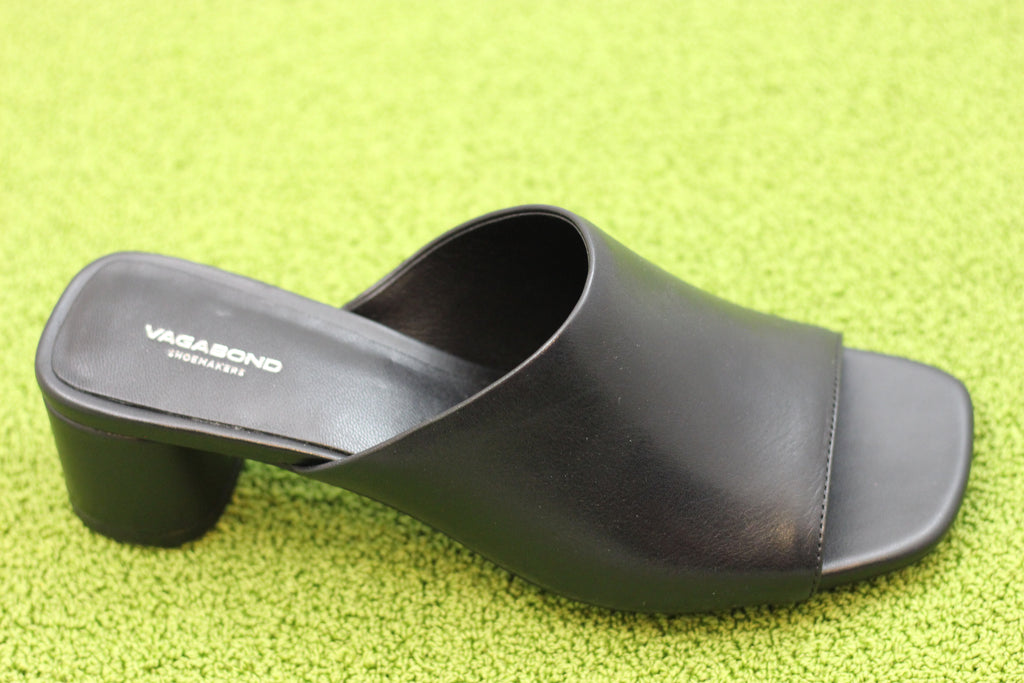 Womens Piper Sandal - Black Leather Side Angle View