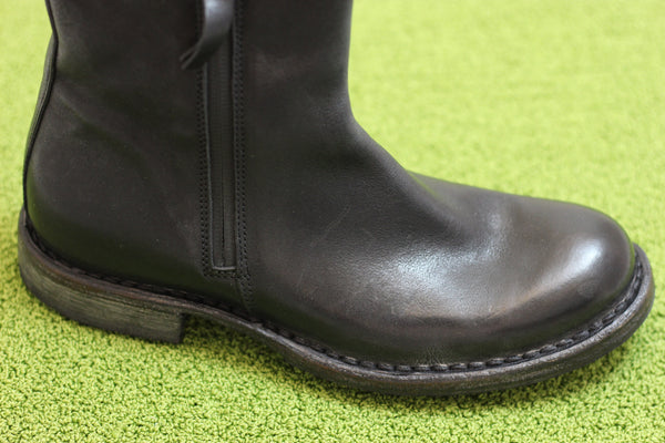 Women's 77403C Zip Boot - Black Calf Side Angle View