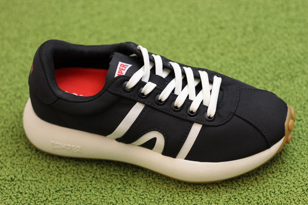 Womens Pelotas Sneaker - Black/White Side Angle View