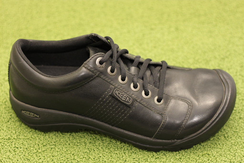 Keen Men's Austin Casual Waterproof Shoe- Black Leather Side Angle View