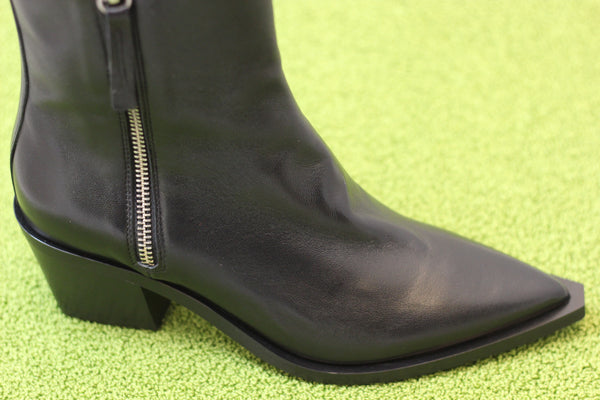 Women's Taby37 Boot - Black Calf Side Angle View