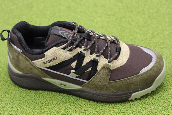 Unisex Fusion XC Sneaker - Beech/Jet Black Leather Side Angle View