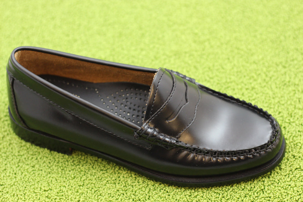GH Bass Women's Whitney Weejuns Loafer - Black Leather Side Angle View