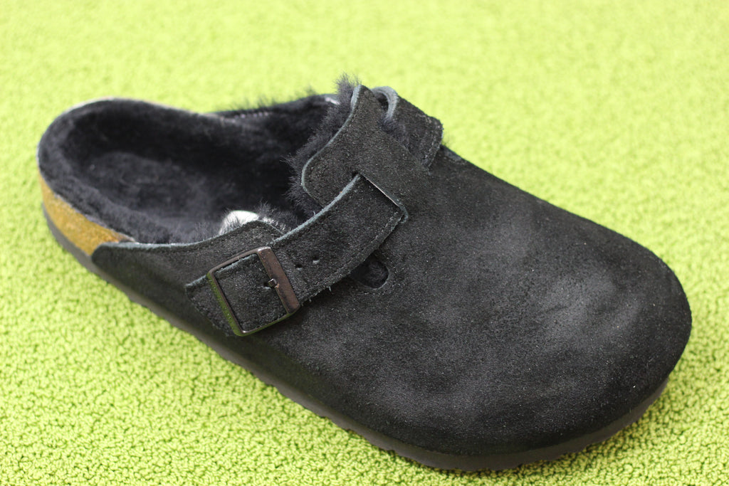 Birkenstock Unisex Boston Shearling Clog - Black Shearling Side Angle View