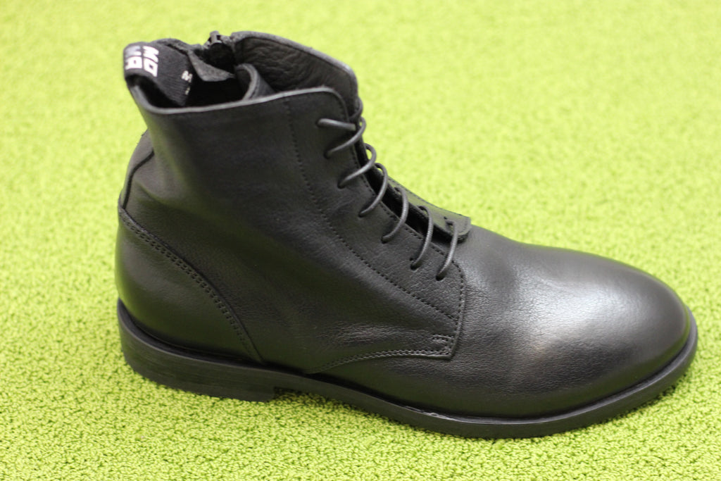 Women's 88604B Lace Boot - Black Calf
Side Angle View