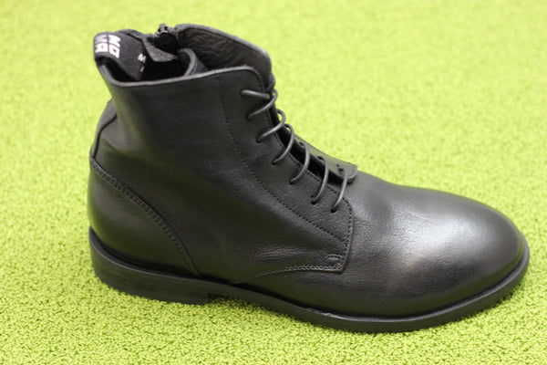 Women's 88604B Lace Boot - Black Calf
Side Angle View