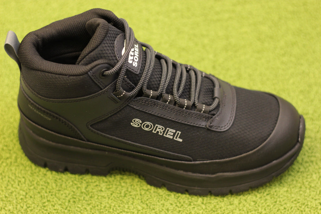 Mens Lark 47 WP Boot - Black Leather Side Angle View