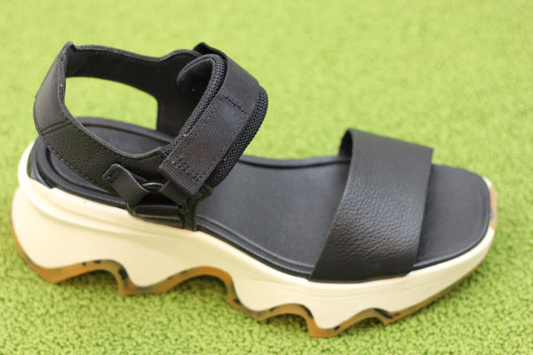 Women's Kinetic Impact Sandal - Black/Chalk Side Angle View