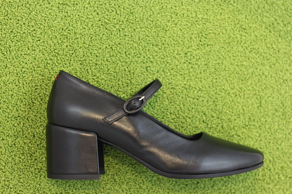 Women's Bart02 Mary Jane Pump - Black Calf Side View