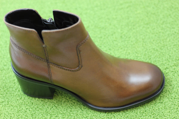 Women's Valvestino Low Boot - Tan Leather Side Angle View