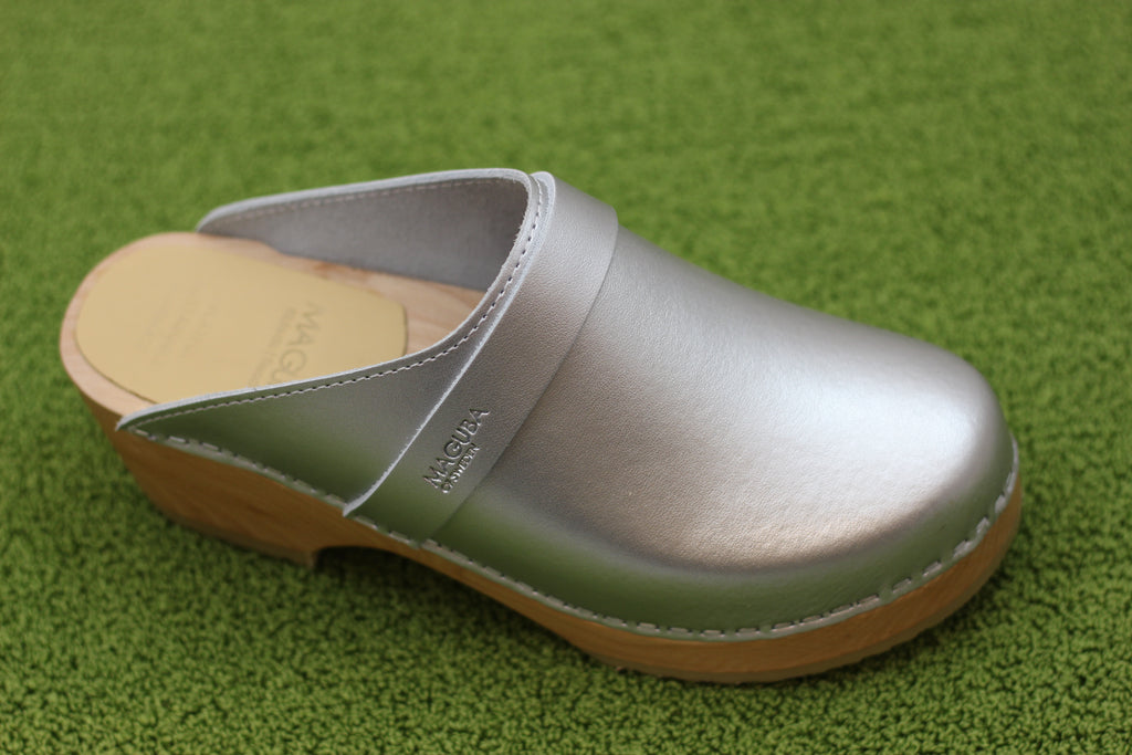 Maguba Women's Berkeley Clog - Silver Leather Side Angle View