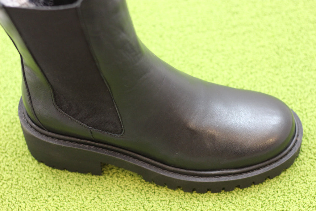 Women's Fletcher Zip Boot - Black Calf Side Angle View