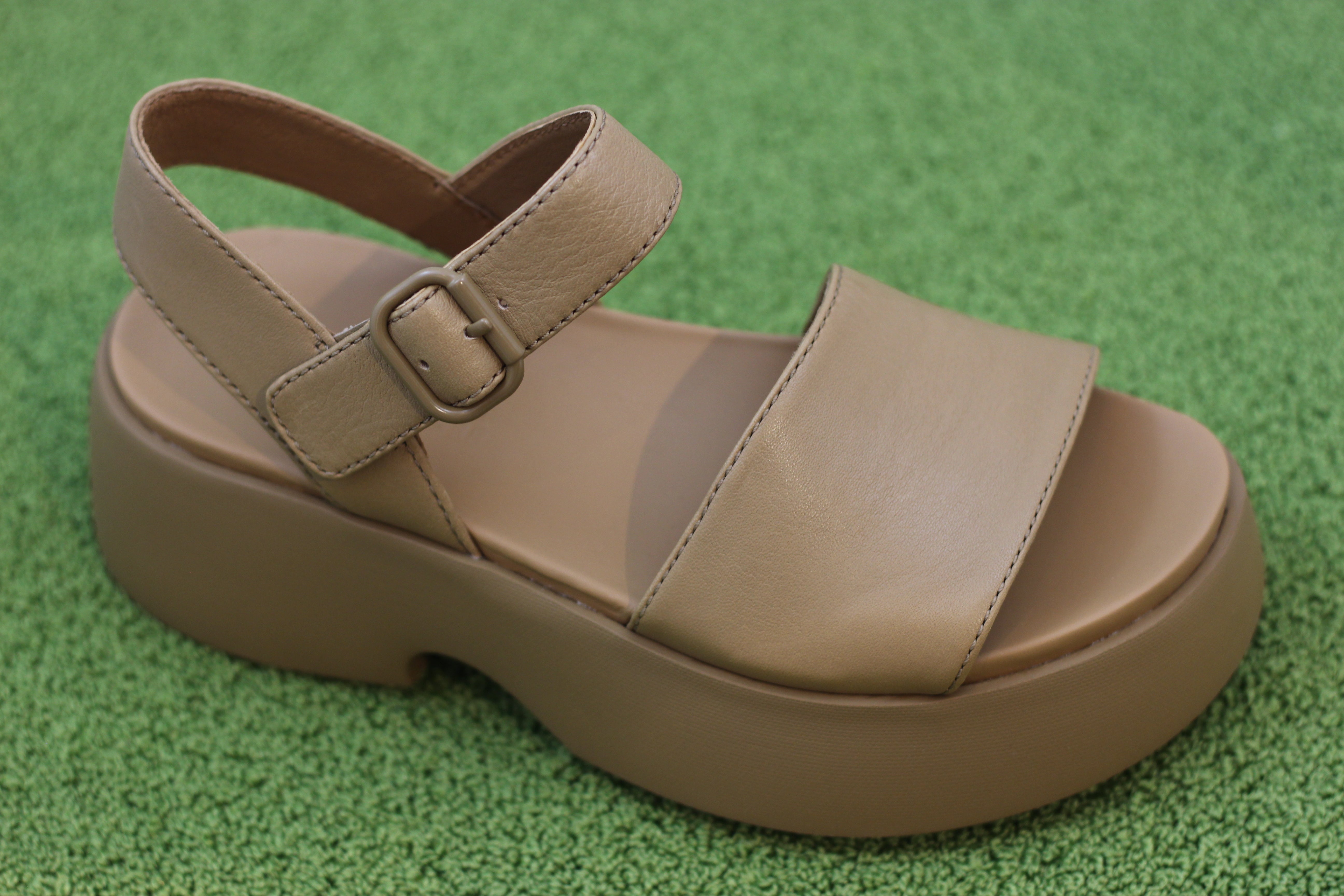 Women's Tasha Sandal - Crater Leather