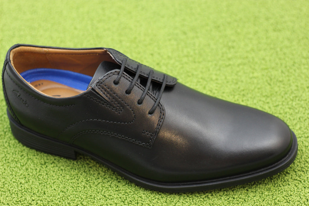 Men's Whiddon Plain - Black Leather Side Angle View