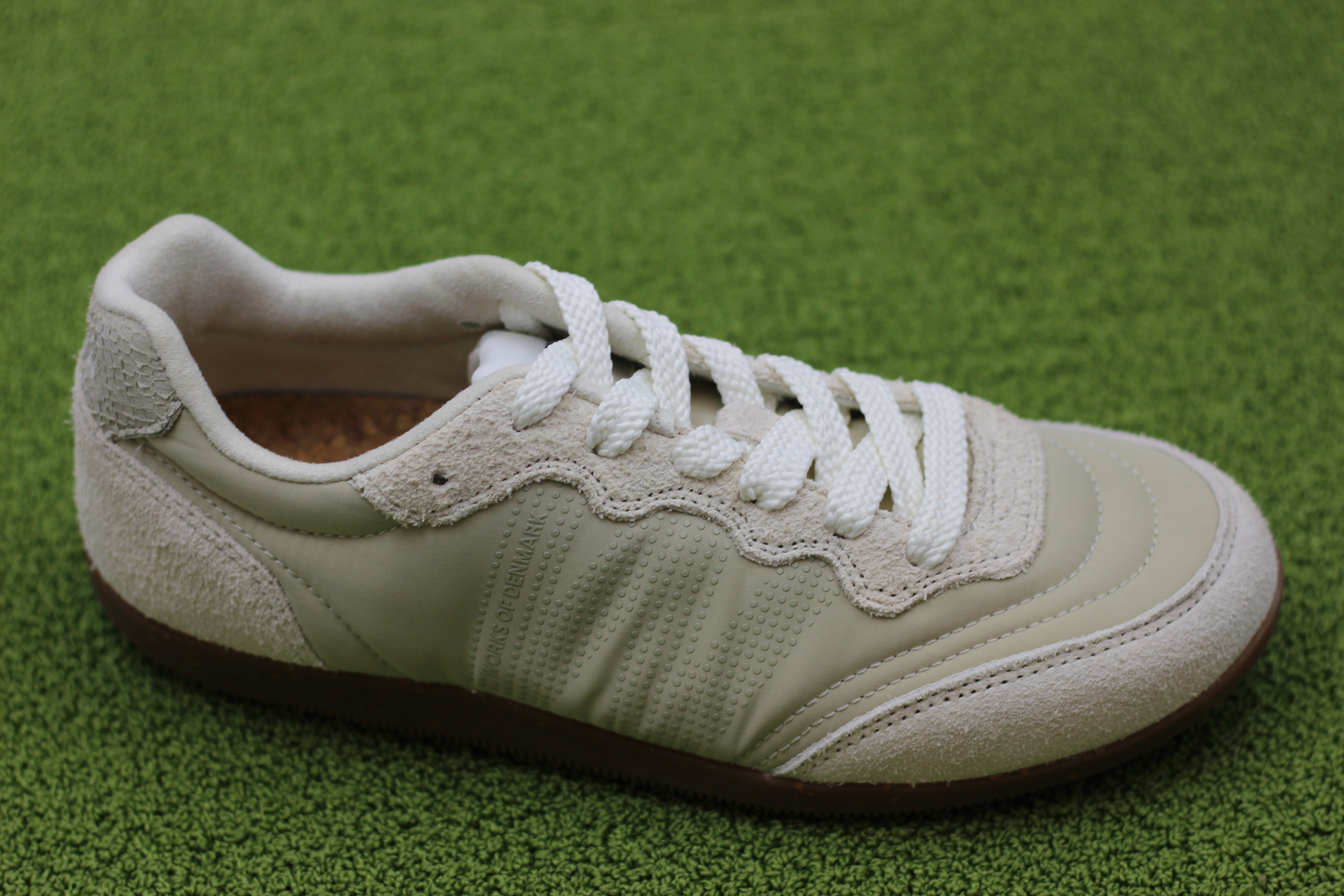 靴 nannkayadanakowaina / Womens Nanna Sneaker - Ivory Nylon/Suede