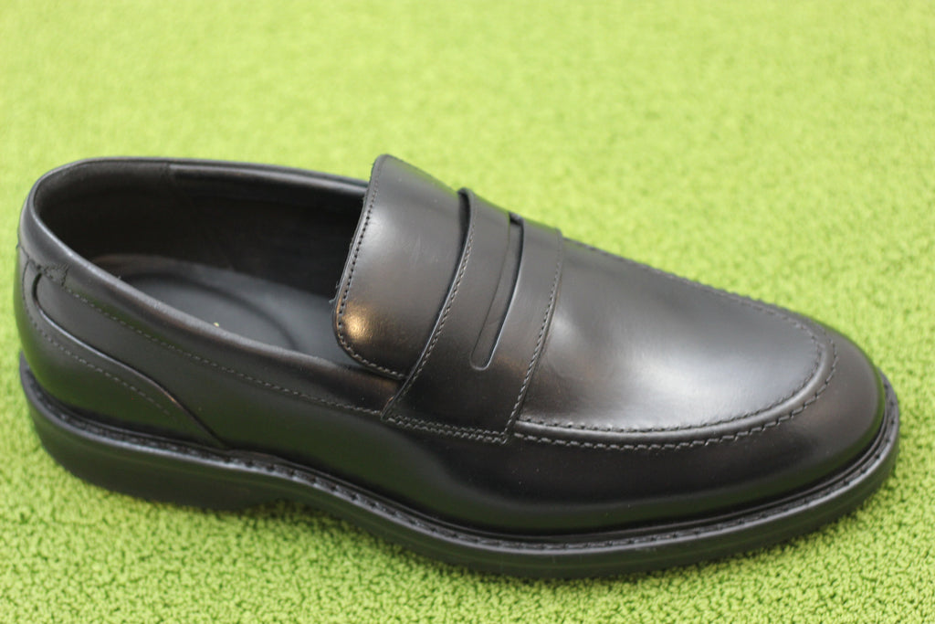 Men's Aldwin Step Penny Loafer - Black Leather Side Angle View