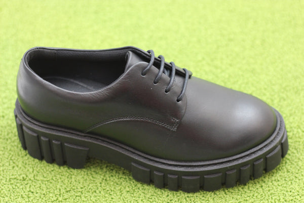 Women's Page Walk Oxford - Black Leather Side Angle View