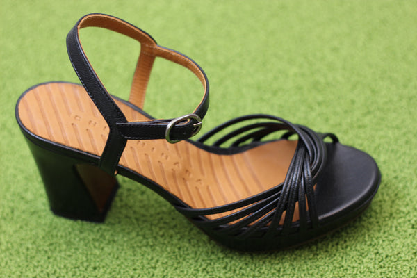 Women's Keske48 Sandal - Black Leather Side  Angle View