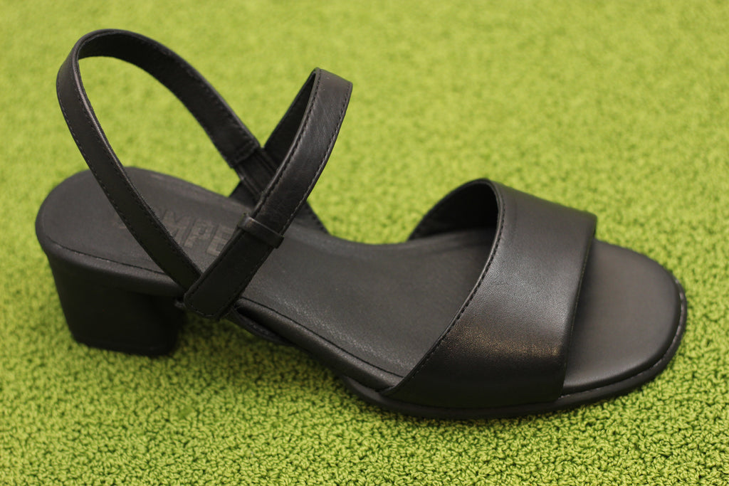 Womens Katie Sandal - Black Leather Side Angle View