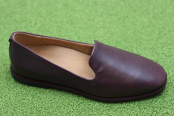 Vionic Women's Willa 2.0 Slip On - Mulled Wine Leather Side Angle View