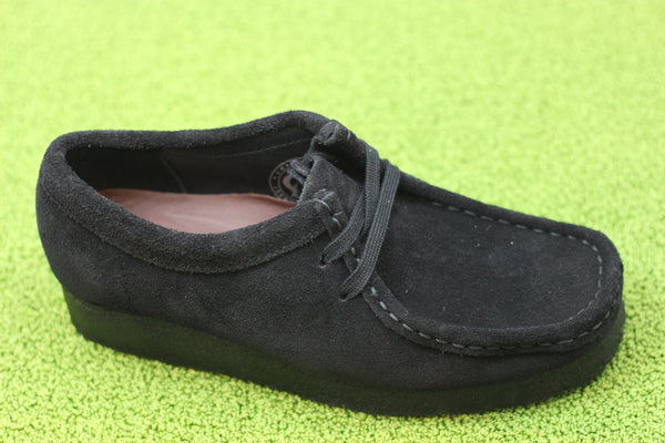 Women's Wallabee - Black Suede Side Angle View