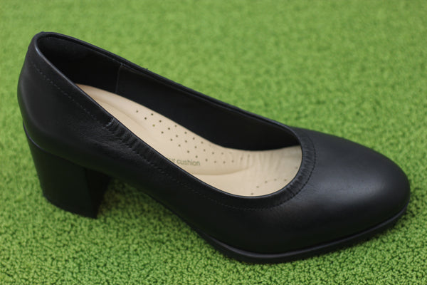 Women's Freva55 Pump - Black Leather Side Angle View