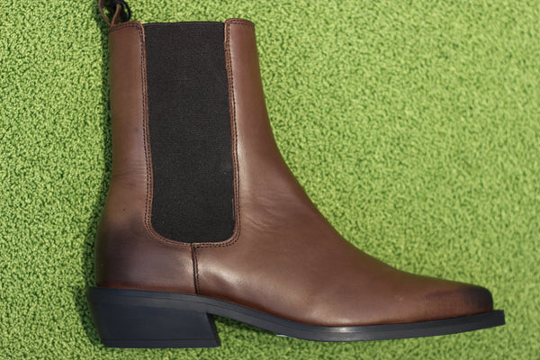 Women's Paalmira Chelsea Boot - Brown Leather Side View