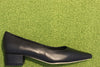 Intentionally Blank Women's Tradition Pump - Black Calf Side View